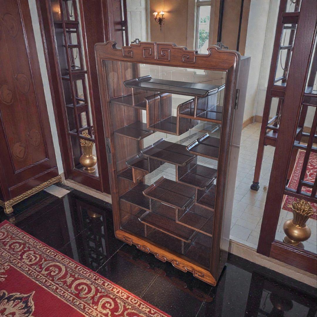 唐木 壁掛け飾り棚 ガラスキュリオ 中国家具 花梨調 77cm - メルカリ