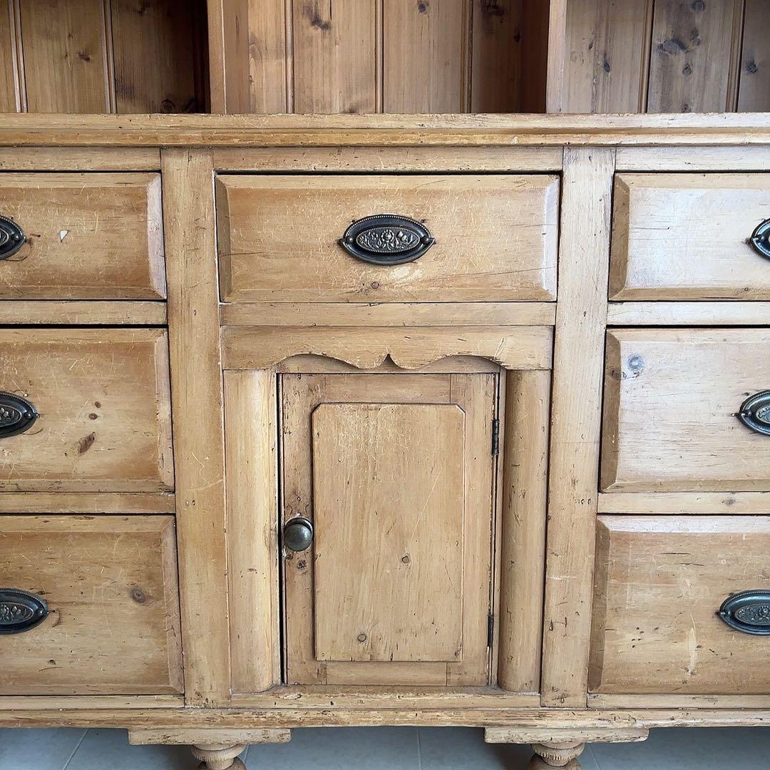 イギリス　アンティーク　シェルフ　サイドボード　キャビネット　英国　カップボード