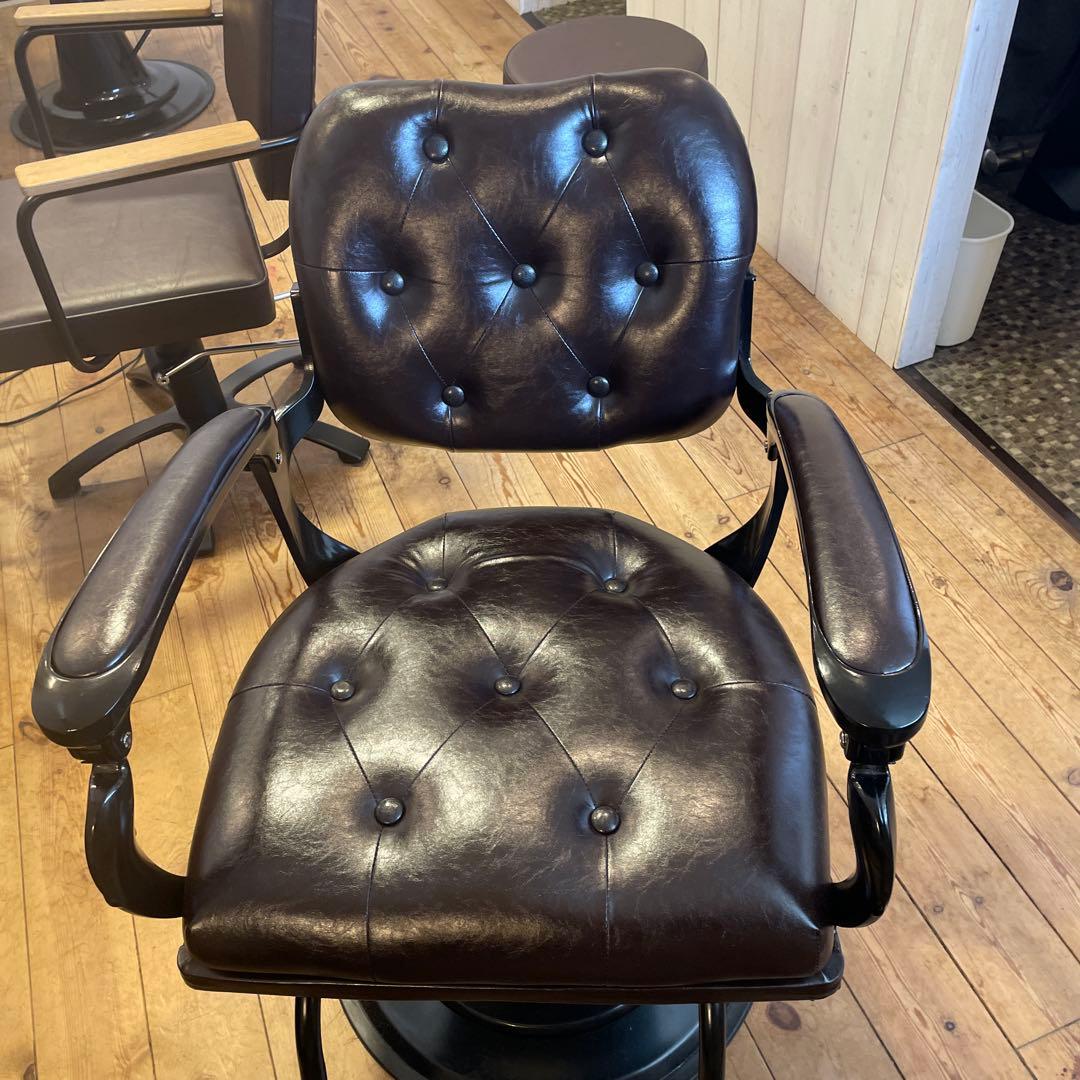 ダークブラウン バーバーチェア 回転式　美容椅子