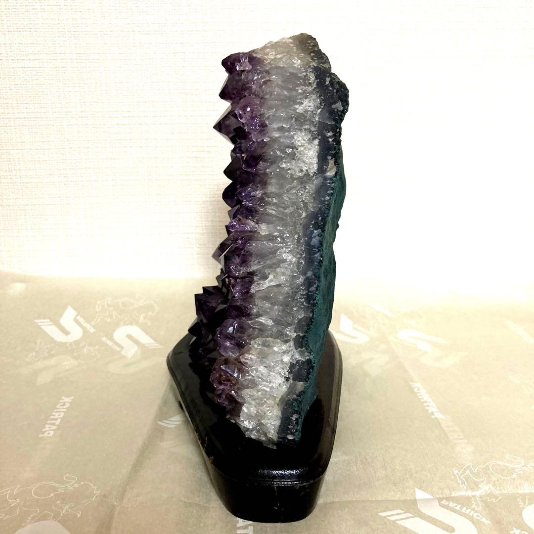 高品質 アメジスト クラスター 美極濃紫 木製台座付き　浄化　開運