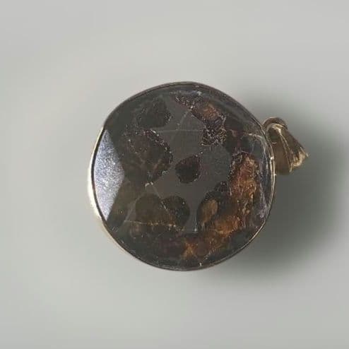 パラサイト隕石　八角形ペンダント