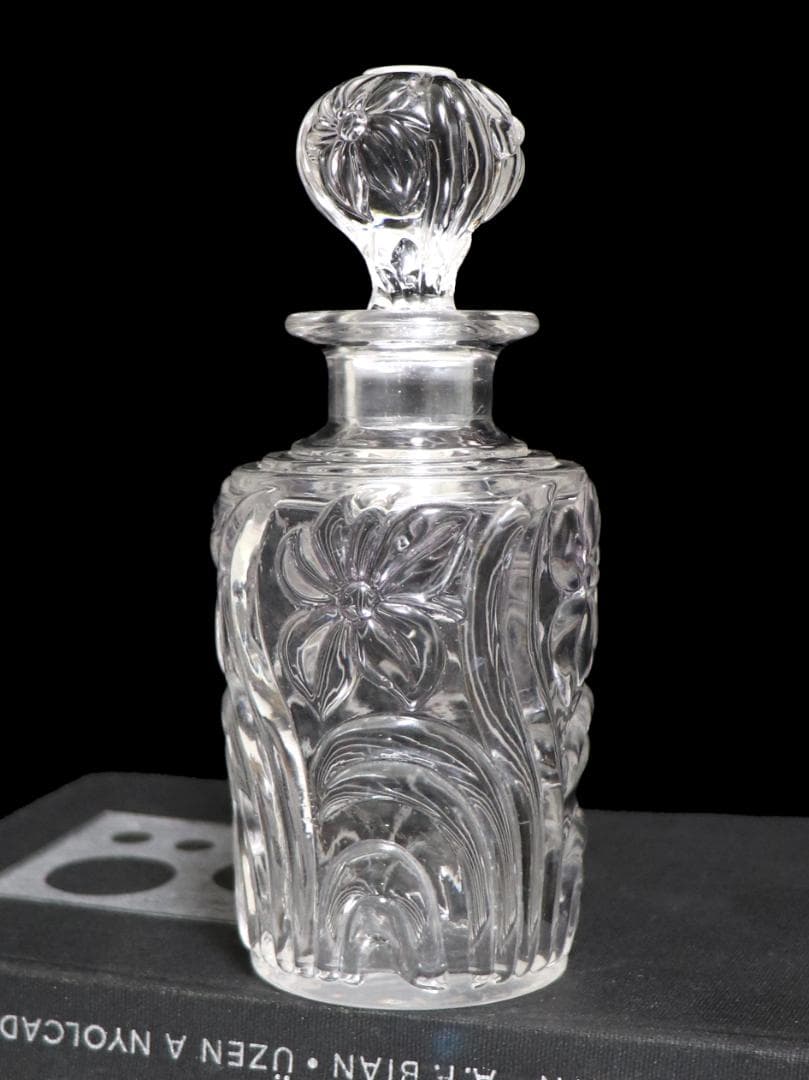 アンティーク・サンルイ 希少型香水瓶 14cm 水仙の花パフュームボトル スミレ