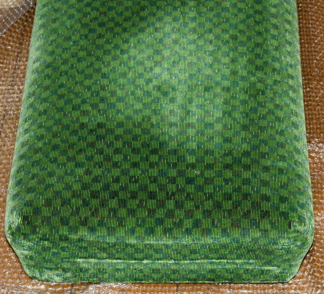 限定1品　JR東日本仙石線　205系3100番代 ３人掛け座席　座面（普通座席）