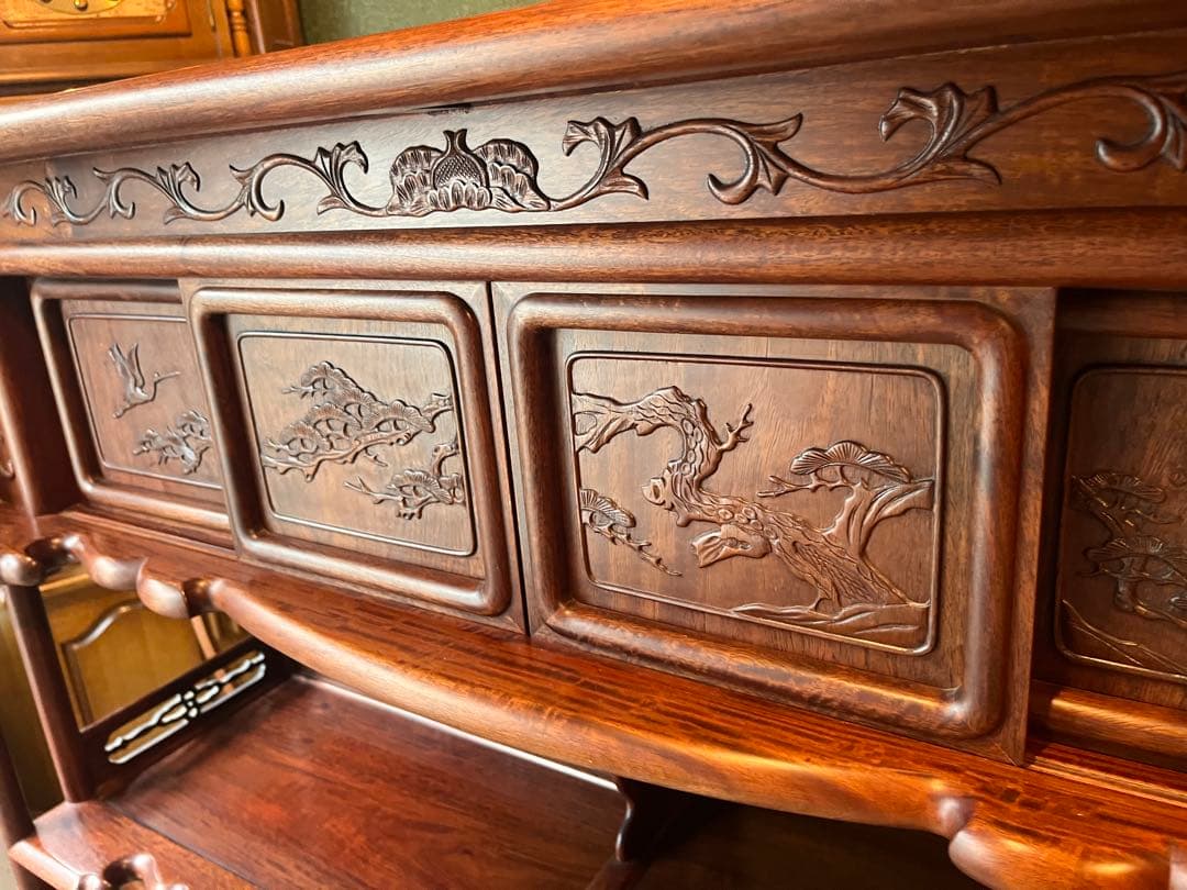 美品 茶箪笥 飾り棚 茶棚 紫檀 アンティーク 唐木 インテリア 松透彫り