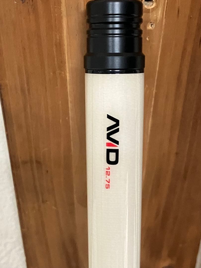 ビリヤードキューAVID Chroma 12.75 限定モデル