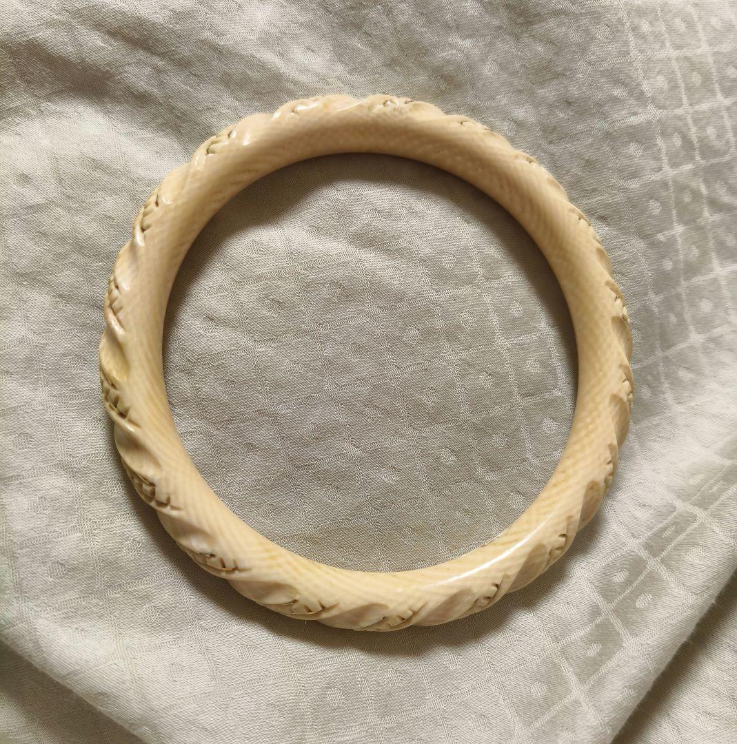 バングル 刻印585? 19k? 天然素材 骨董 美術品 アンティーク - メルカリ