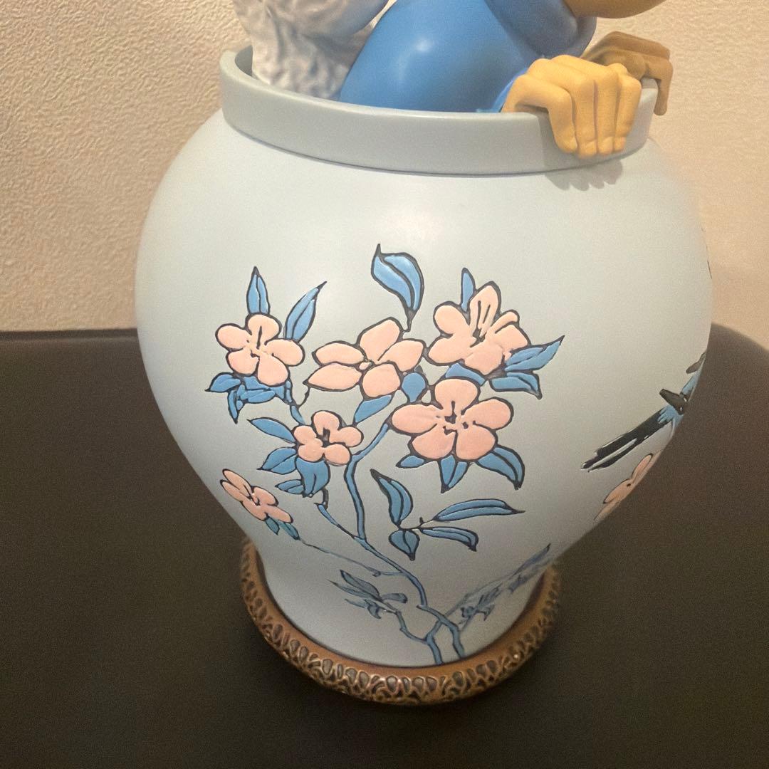 TIN TIN！タンタンの冒険！青い蓮！壺フィギュア付き置物！美品