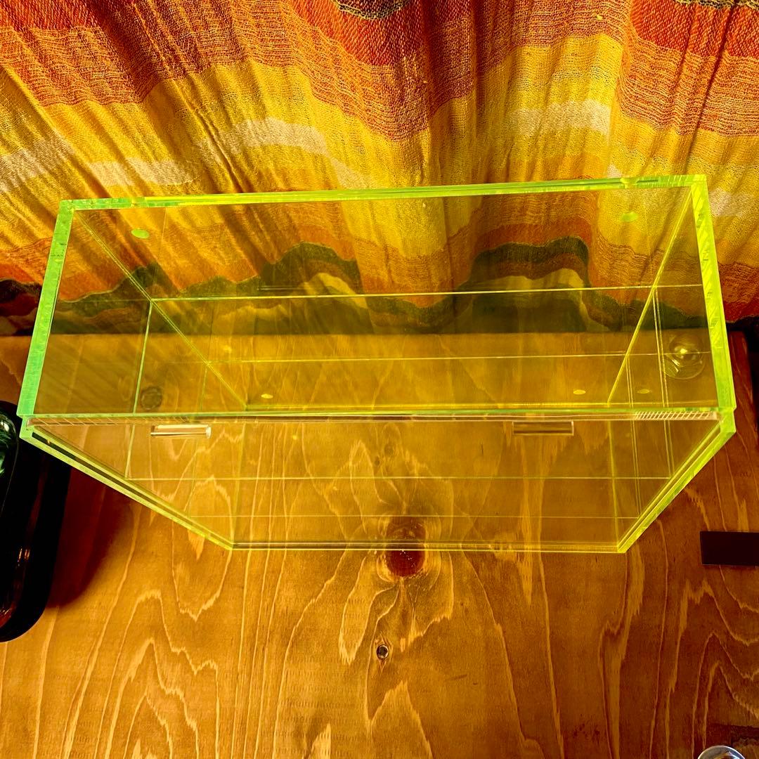 アクリル ディスプレイケース 3段 据置 壁掛け ウォールラック レトロ 美品