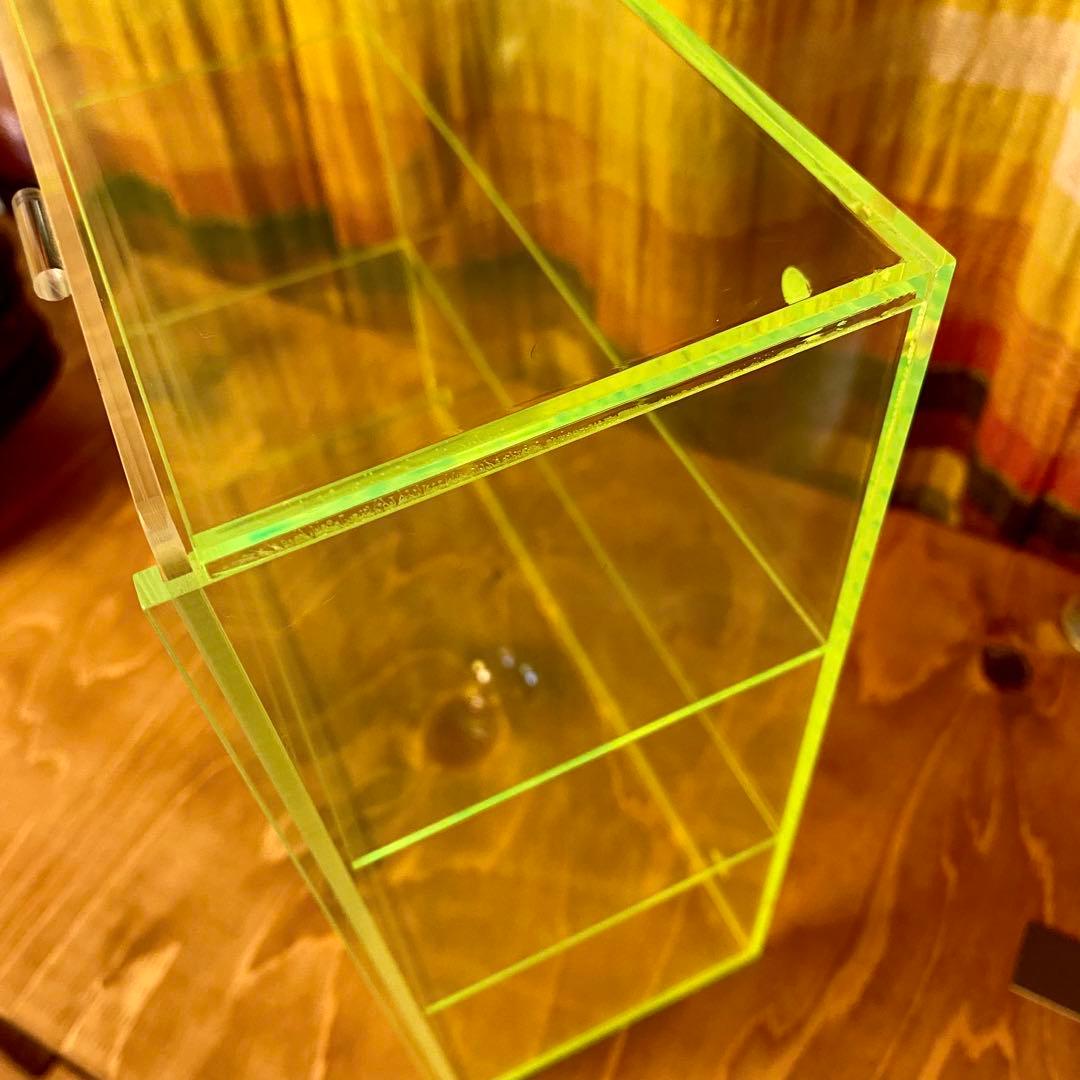 アクリル ディスプレイケース 3段 据置 壁掛け ウォールラック レトロ 美品