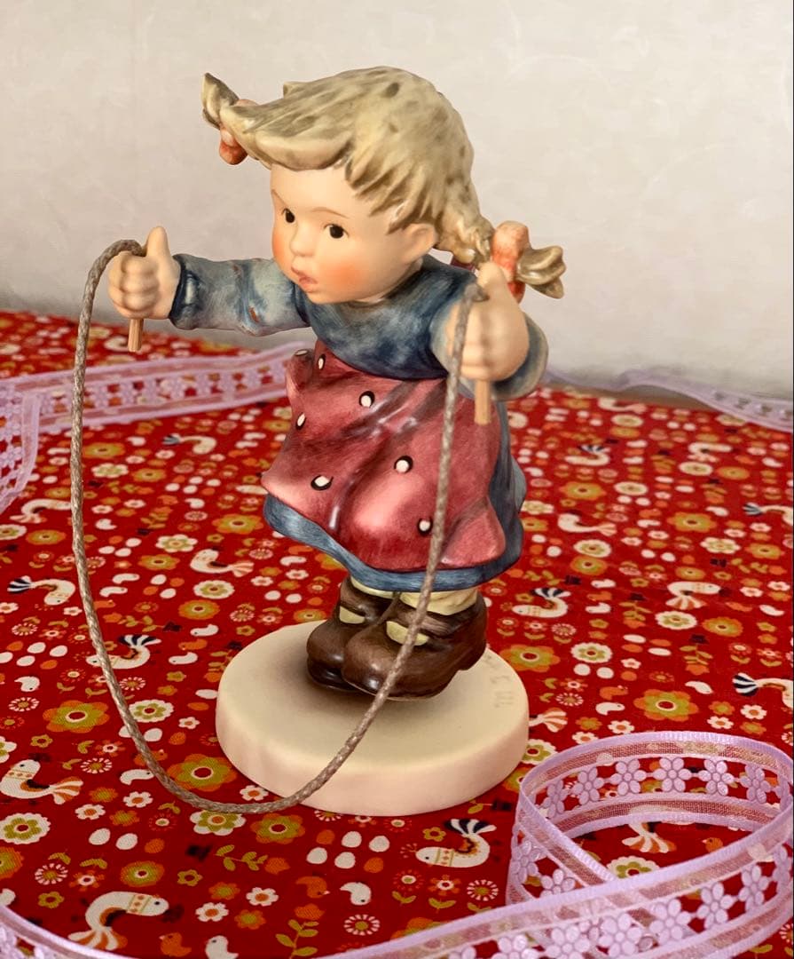ゲーベル・フンメル人形・縄跳びをする子どもたち・可愛いです♡