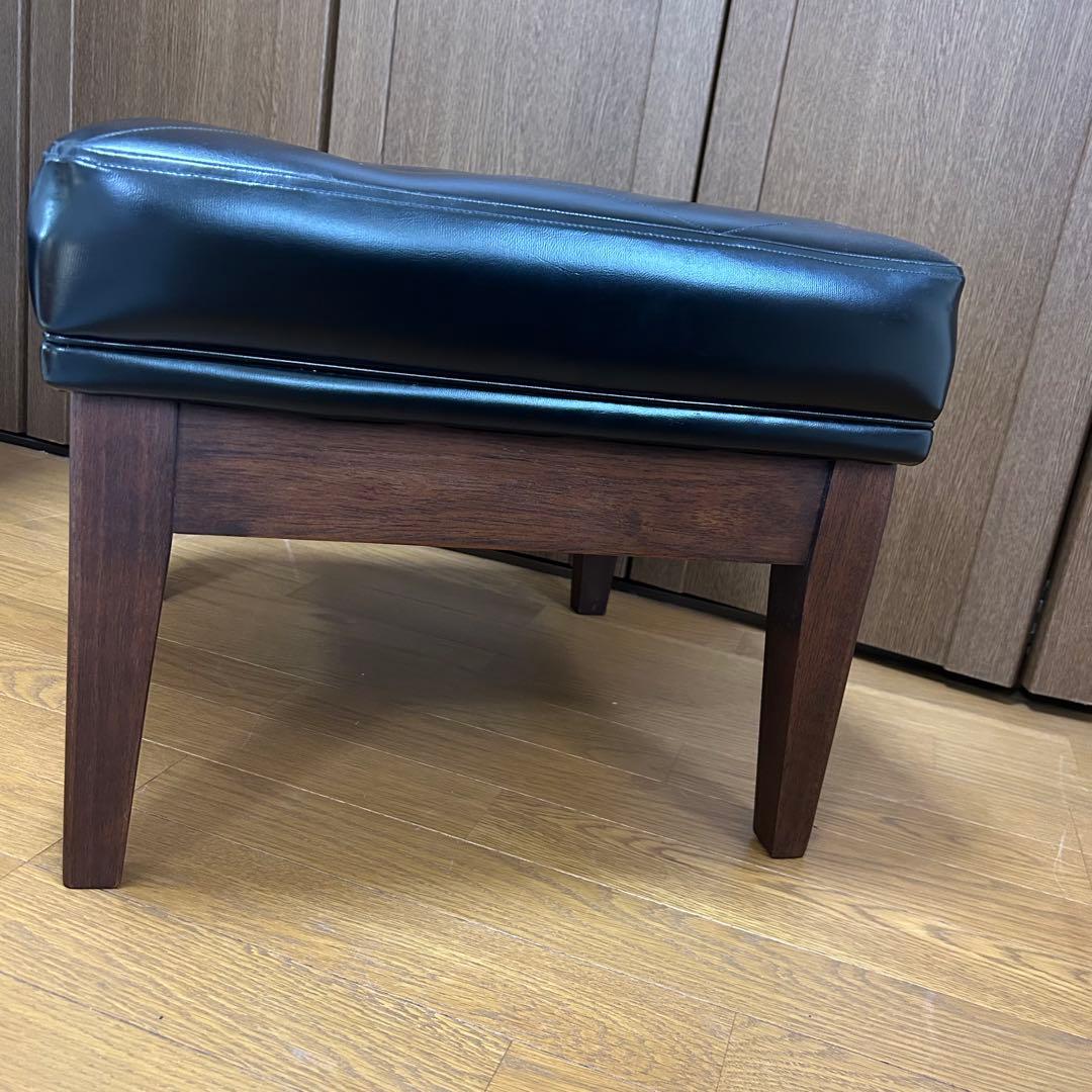 レトロデザイン　オットマン　フットスツール　モダン 合成皮革　黒　木製