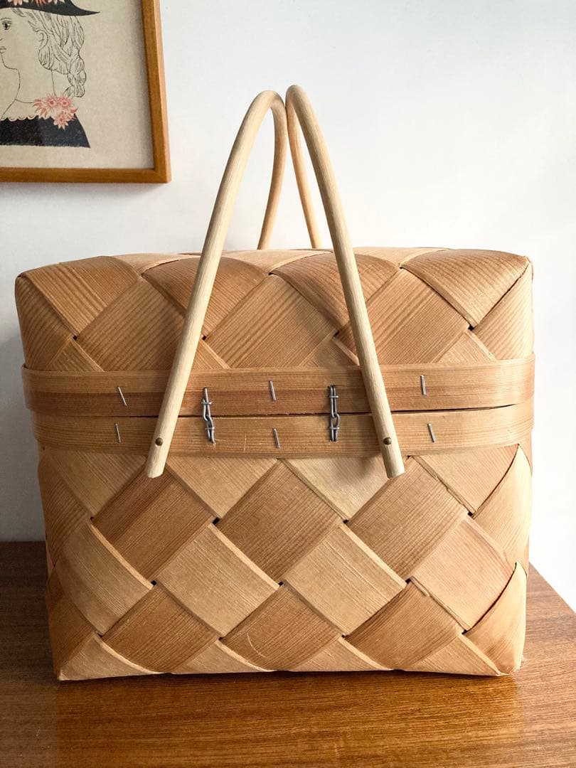 ヴィンテージ　蓋持ち手付きスポーンコリのかご　パイン松バスケット北欧アンティーク