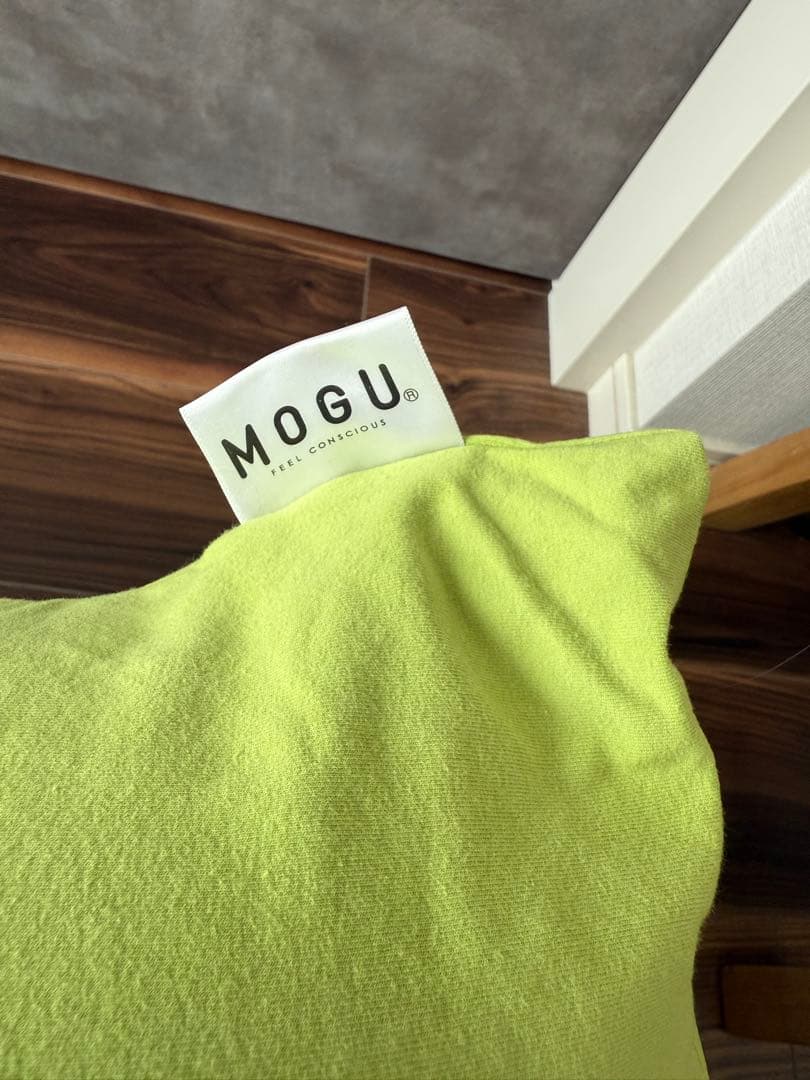 都内手渡し希望　MOGU パウダーマックス　ライトグリーン