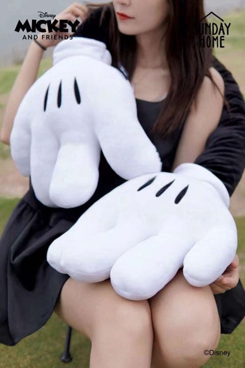 ミッキーマウス　お手手　ディズニー　クッション　海外限定　ライフスタイル　雑貨