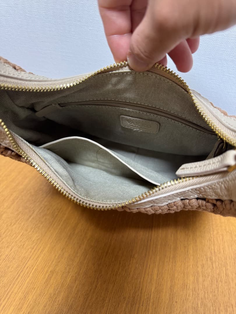 【値下げ】VAKKO　編み込み　ハンドバッグ　ベージュ　本革　未使用