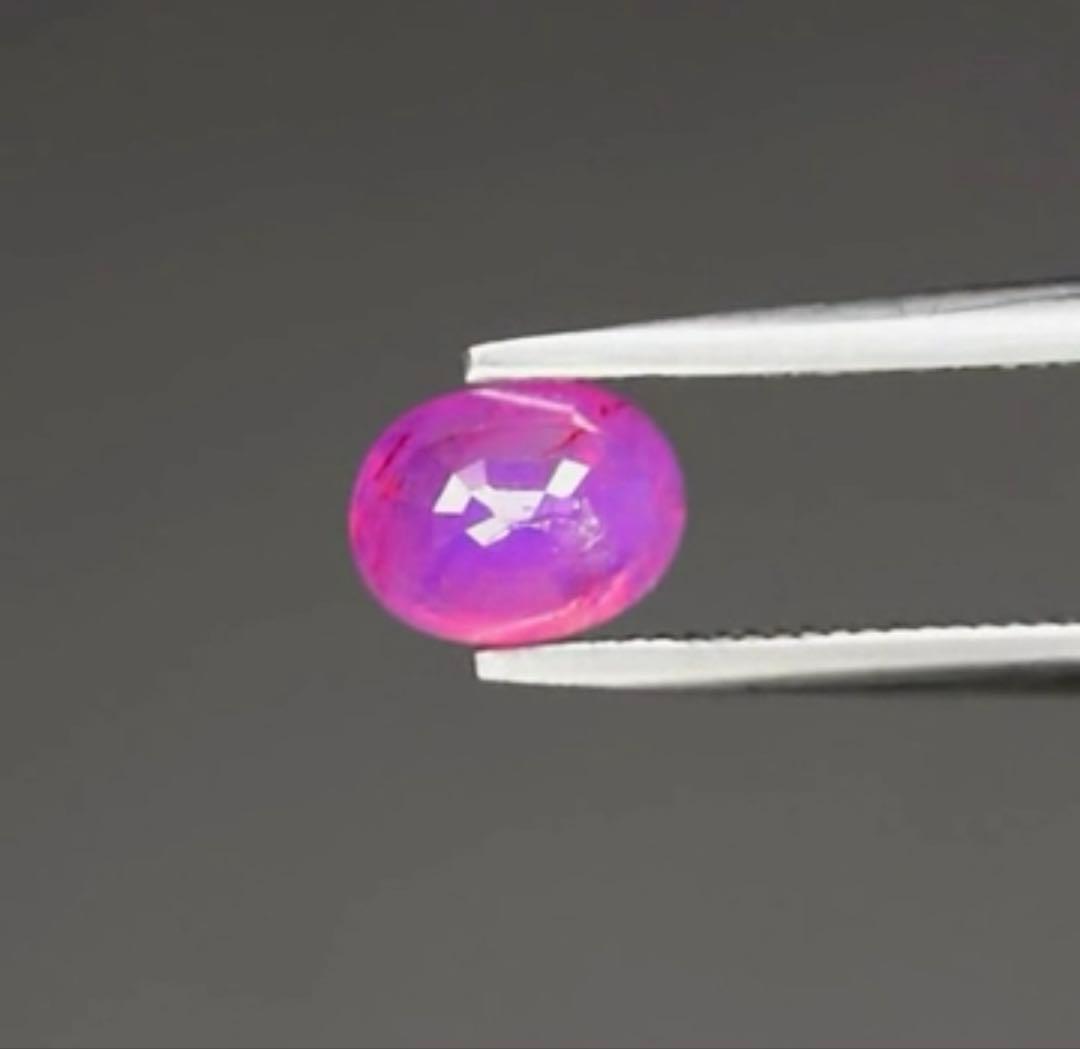 天然 サファイア 0.64ct 5.7×4.3×2.7mm ルース