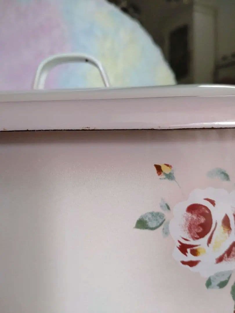 美品 イマン imane プリンセスローズ ミディ ホーロー 缶