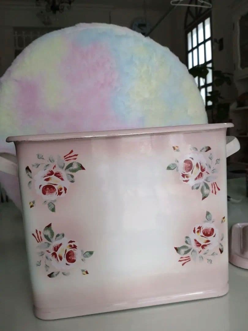 美品 イマン imane プリンセスローズ ミディ ホーロー 缶