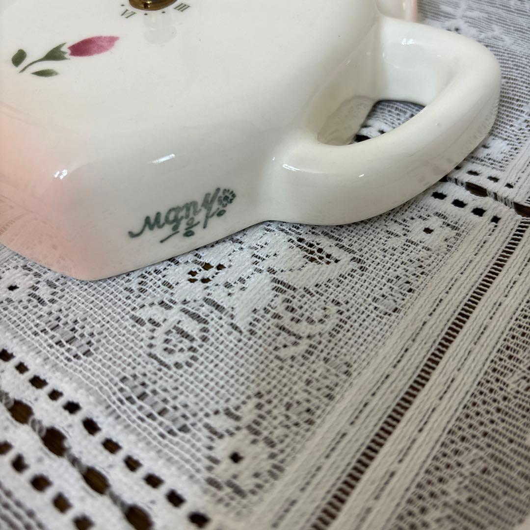 マニーローズ　陶器製ピッチャー型クロック