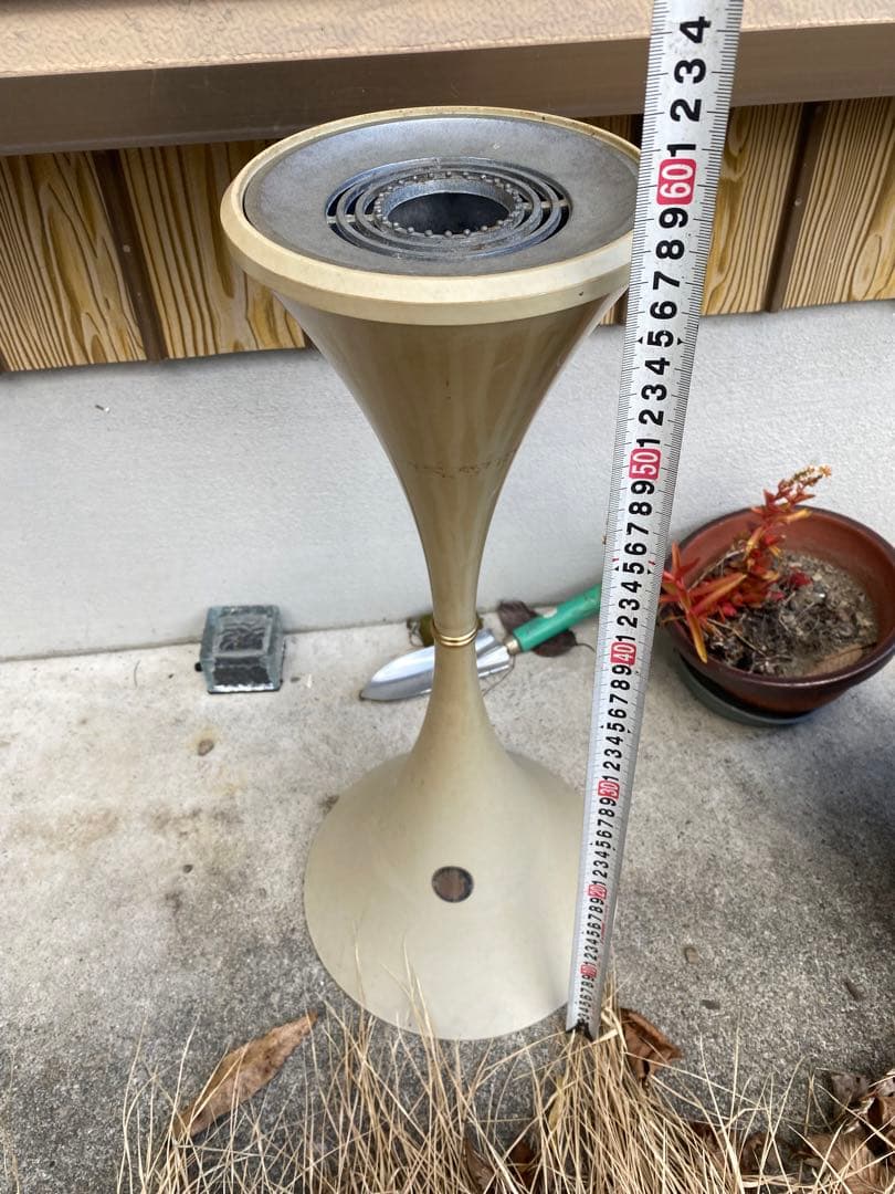 昭和レトロ　ミッドセンチュリー　ビンテージ　スタンド灰皿　ホワイト　近未来