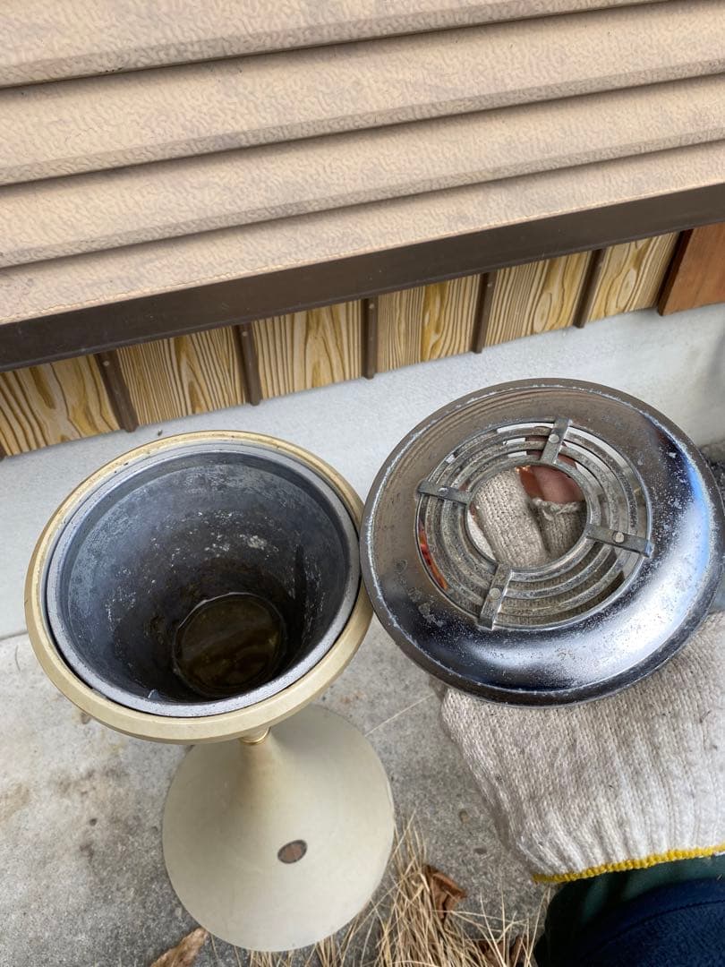 昭和レトロ　ミッドセンチュリー　ビンテージ　スタンド灰皿　ホワイト　近未来