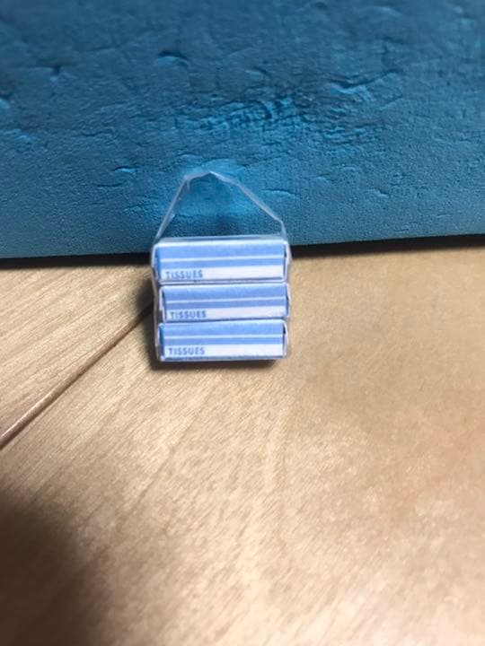 手作りサンプル　ミニチュア箱ティッシュ