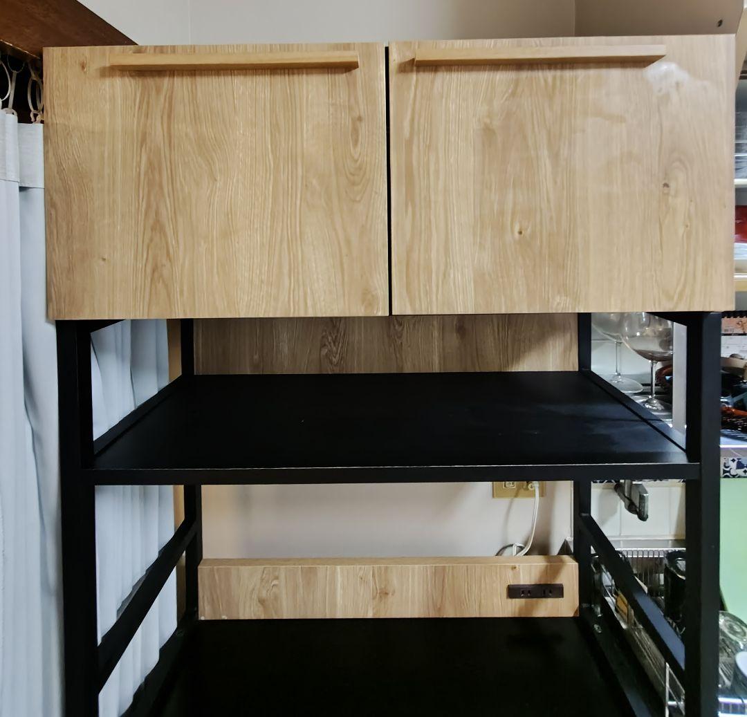 ナチュラルウッドとブラックのレンジボード