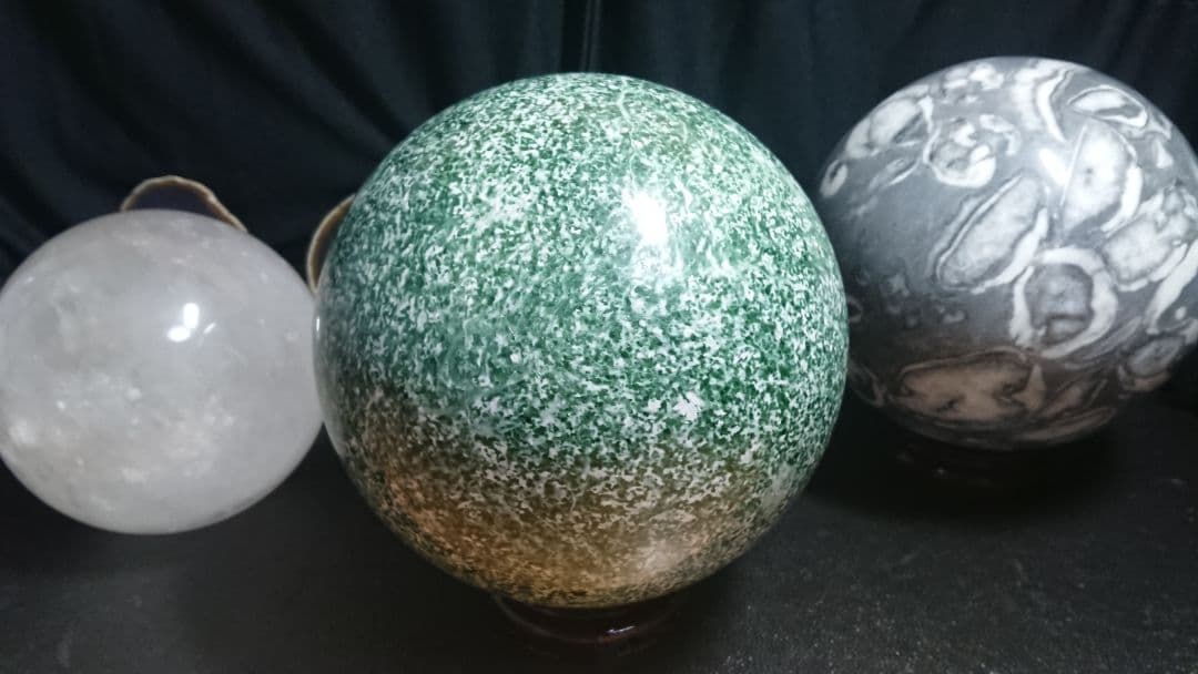 中国翡翠 チャイナジェード  災害から持ち主を守る、人生の成功と繁栄をもたらす石