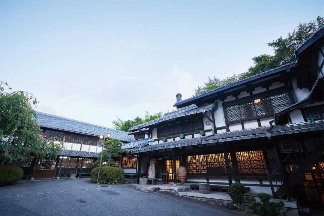 幸兵衛窯】陶額 2026年 色絵金彩福午陶額 - メルカリ