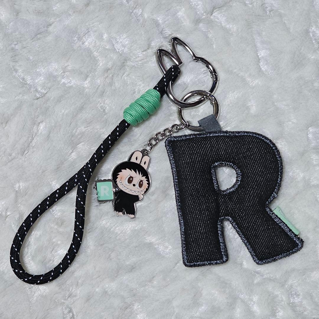 ラブブ PIN FOR LOVE イニシャル アルファベット キーリング R - メルカリ
