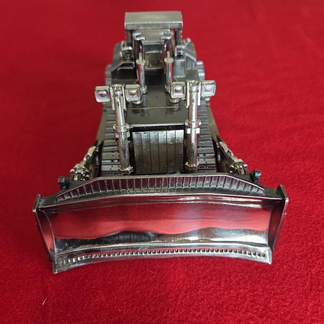 限定版CAT D11R トラック型トラクター 1:50スケール