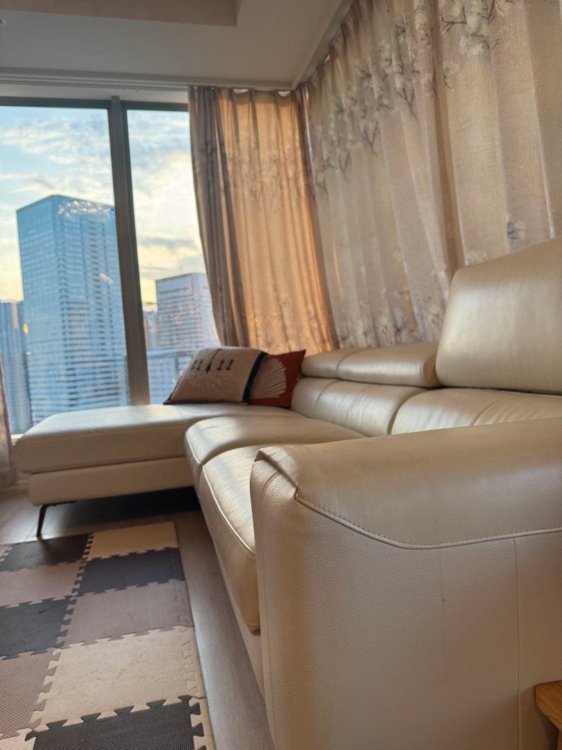 ホワイトレザーコーナーソファ 九月下旬引き取り限定