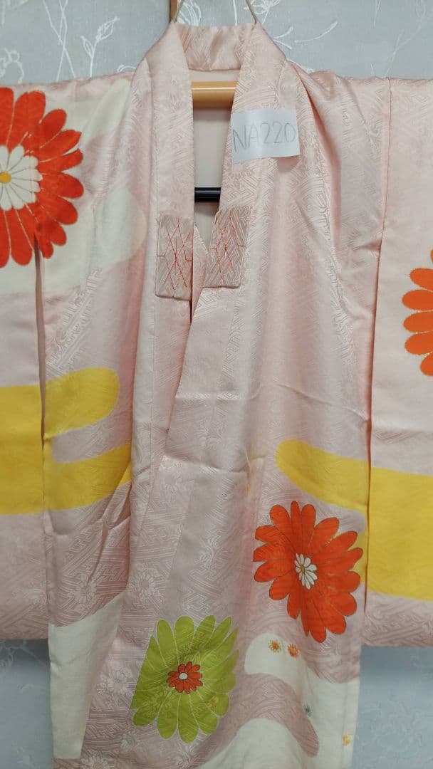 NA220七五三子供着物正絹綺麗刺繍沢山着丈98センチ裄丈45センチ