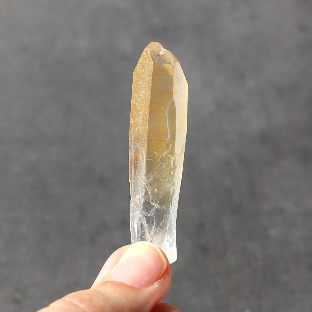 ゴールデンヒーラー クォーツ 原石 水晶 鉱物 希少石 天然石