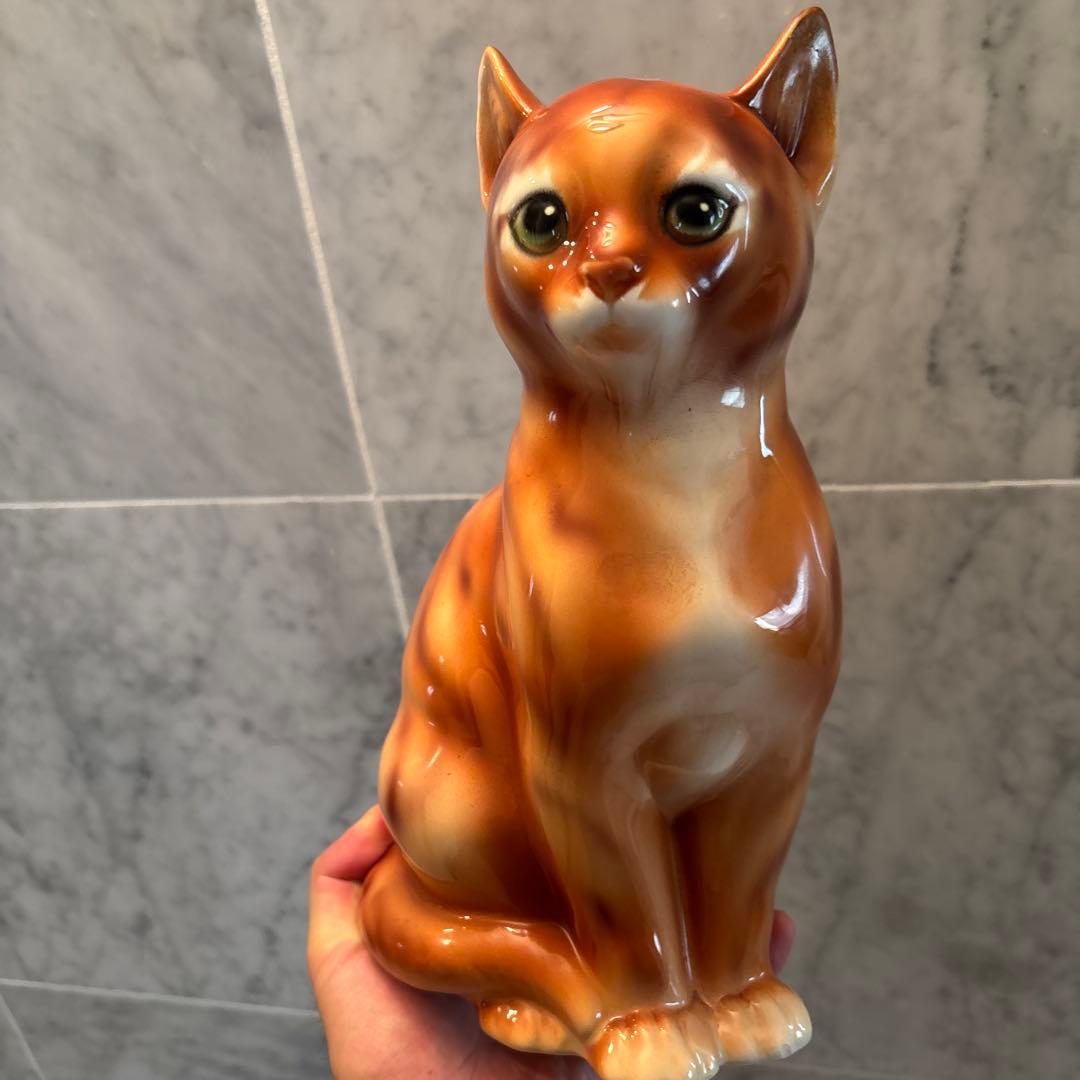 イタリア90年代ヴィンテージ手描きの瞳が美しく高貴で上品な猫ちゃんの陶器オブジェ