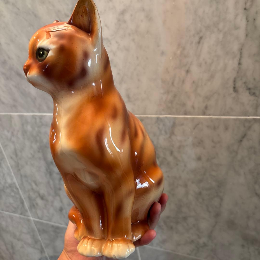 イタリア90年代ヴィンテージ手描きの瞳が美しく高貴で上品な猫ちゃんの陶器オブジェ