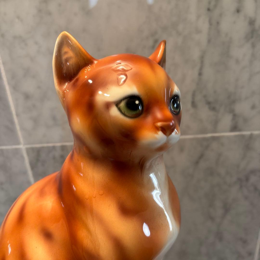 イタリア90年代ヴィンテージ手描きの瞳が美しく高貴で上品な猫ちゃんの陶器オブジェ
