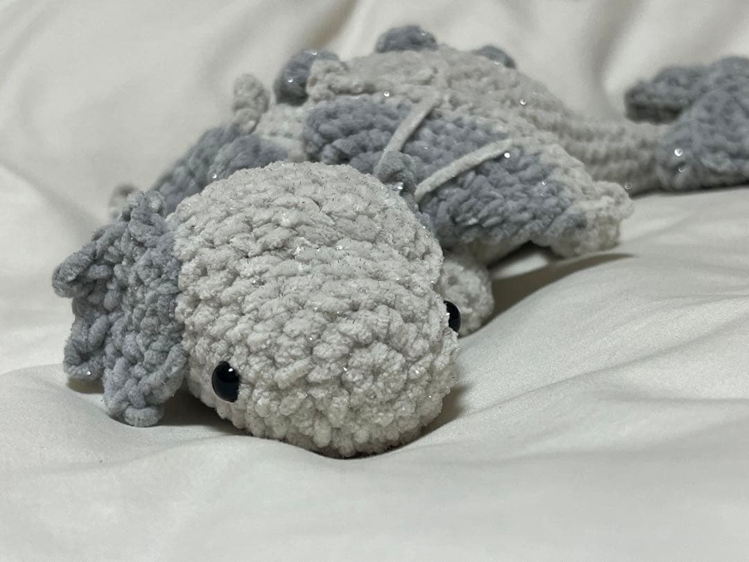 さ*ん様 ドラゴン　白いドラゴン　ハンドメイド　編みぐるみ　あみぐるみ　編み物