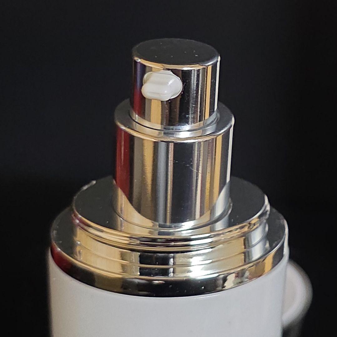 ディオール　スノー ホワイトニング　エッセンス　50ml