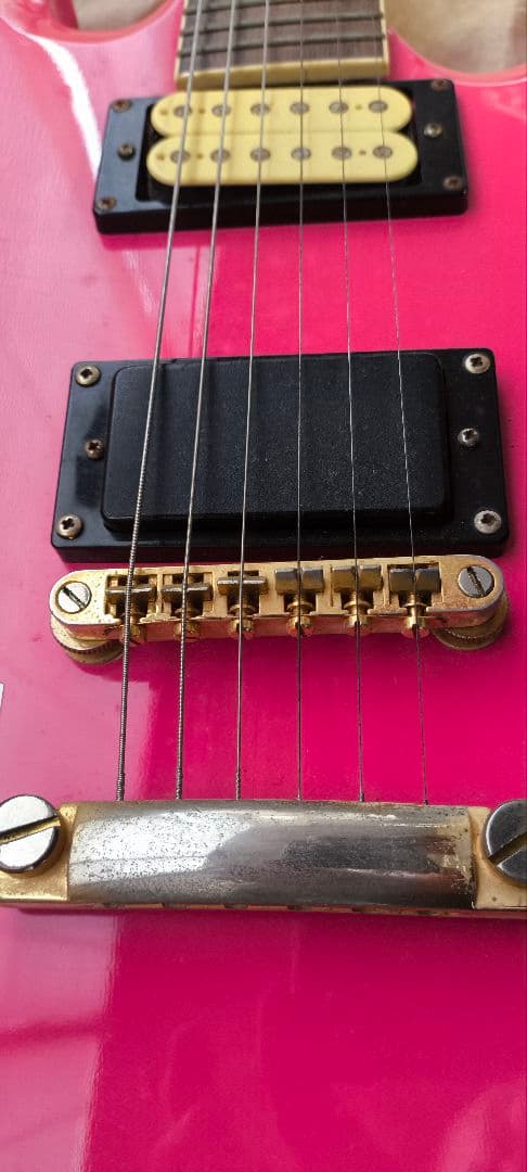 エレキギター モッキンバード ショッキングピンク