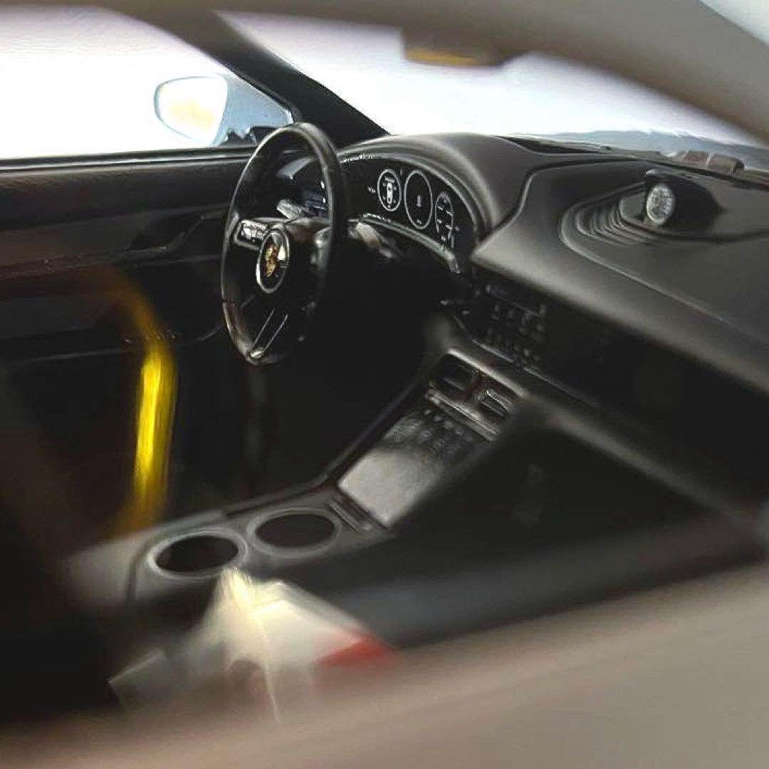 ミニカー 美品】1/18 ポルシェ タイカン 4S クロス ツーリスモ - メルカリ