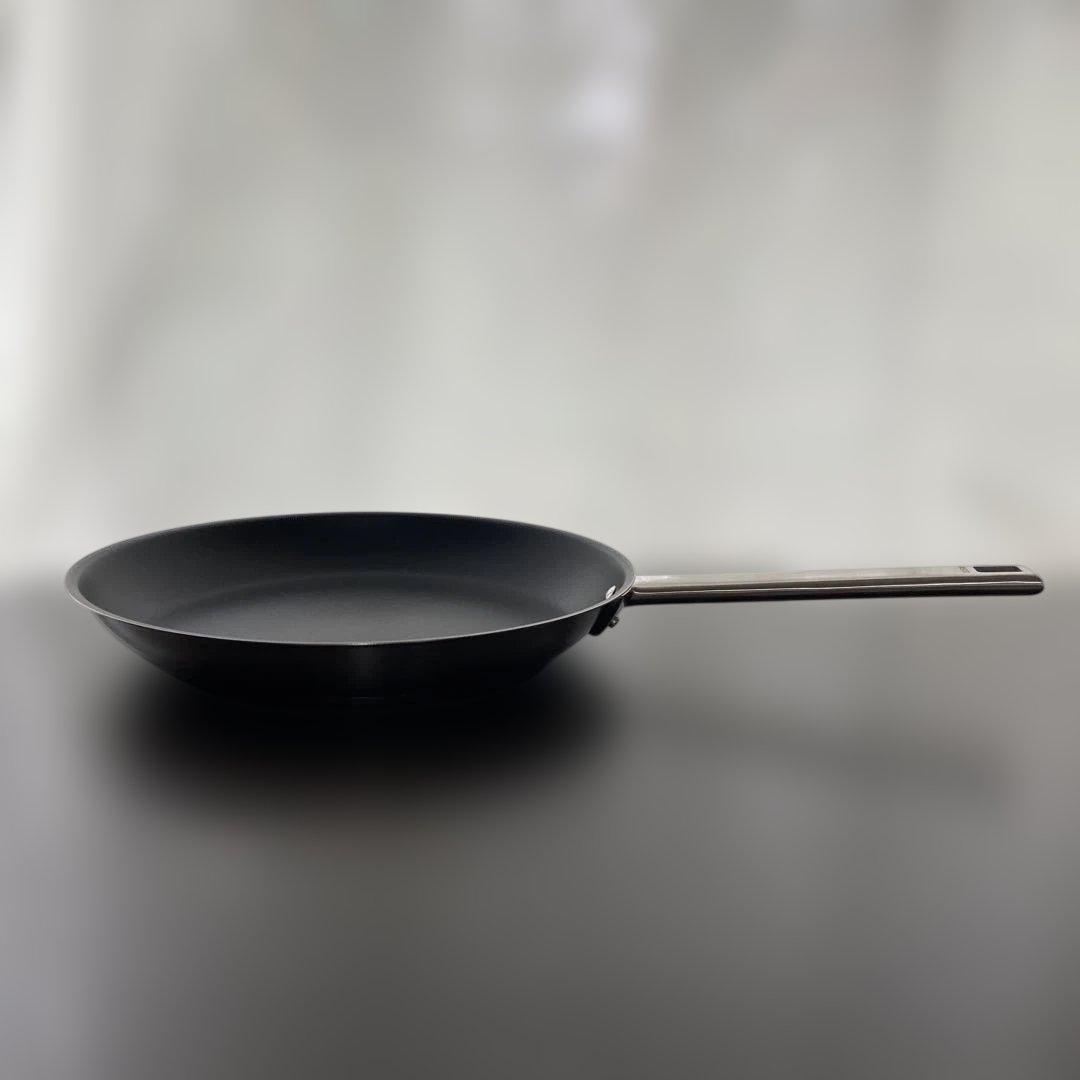 クリステル CRISTEL ステンレスフライパン（把手つき） 28センチ