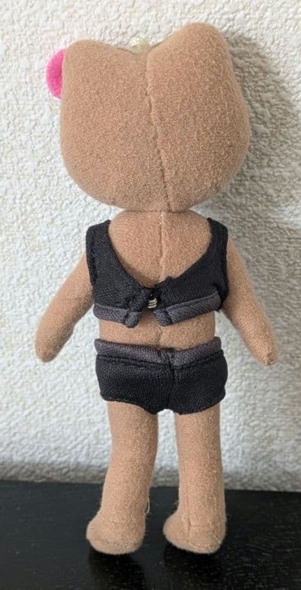 レトロ　ハローキティドレスアップコレクション日焼けガングロギャルとお着替えセット