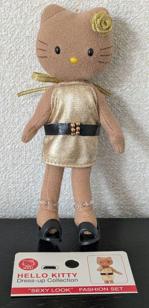 レトロ　ハローキティドレスアップコレクション日焼けガングロギャルとお着替えセット