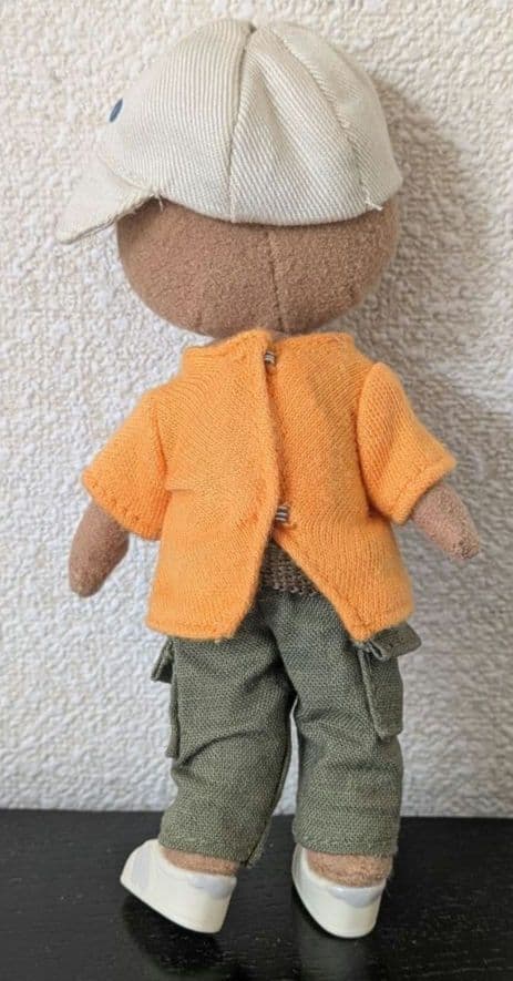 レトロ　ハローキティドレスアップコレクション日焼けガングロギャルとお着替えセット