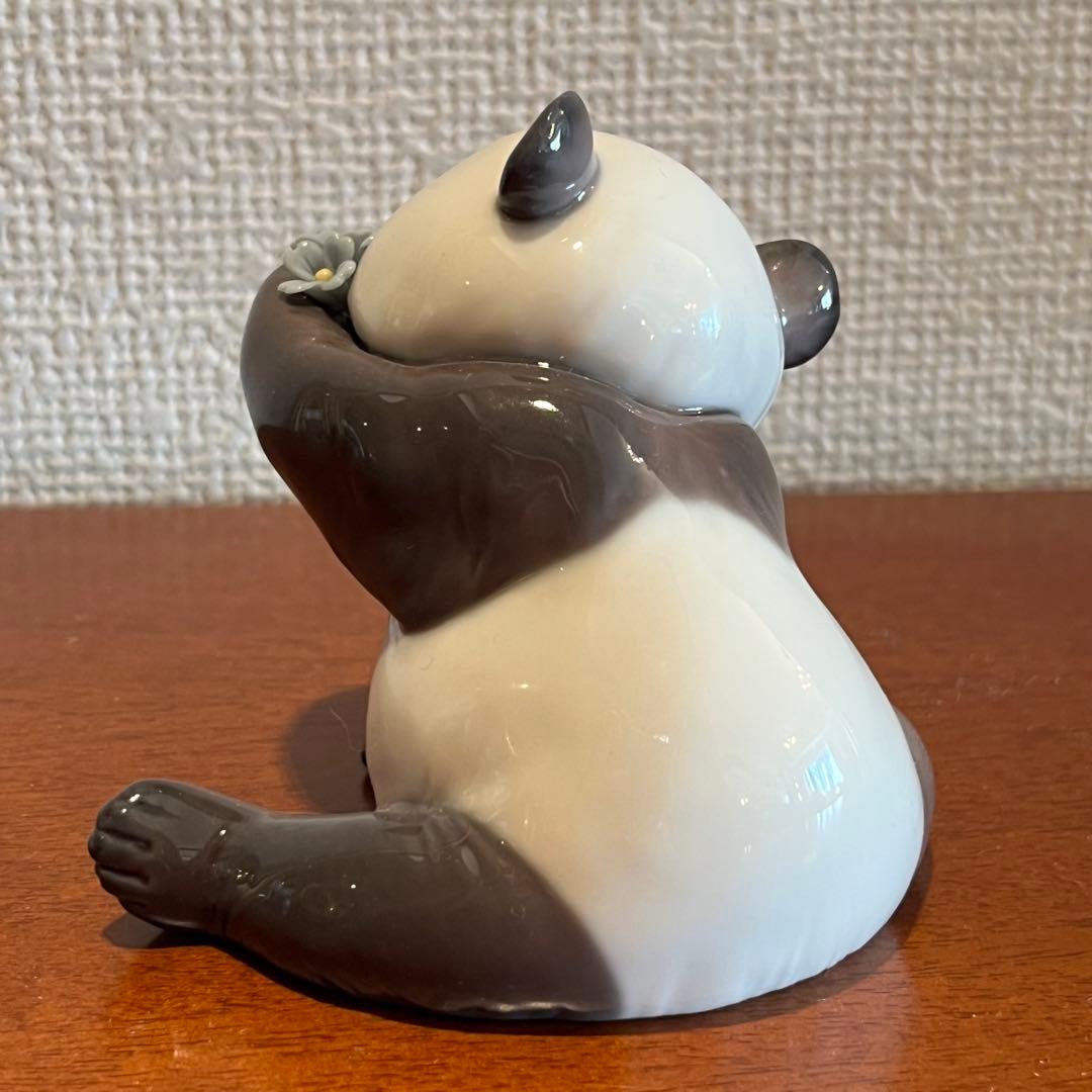 超美品　リヤドロ　パンダ　水色の花　フィギュリン　人形　陶器　置物　D オブジェ