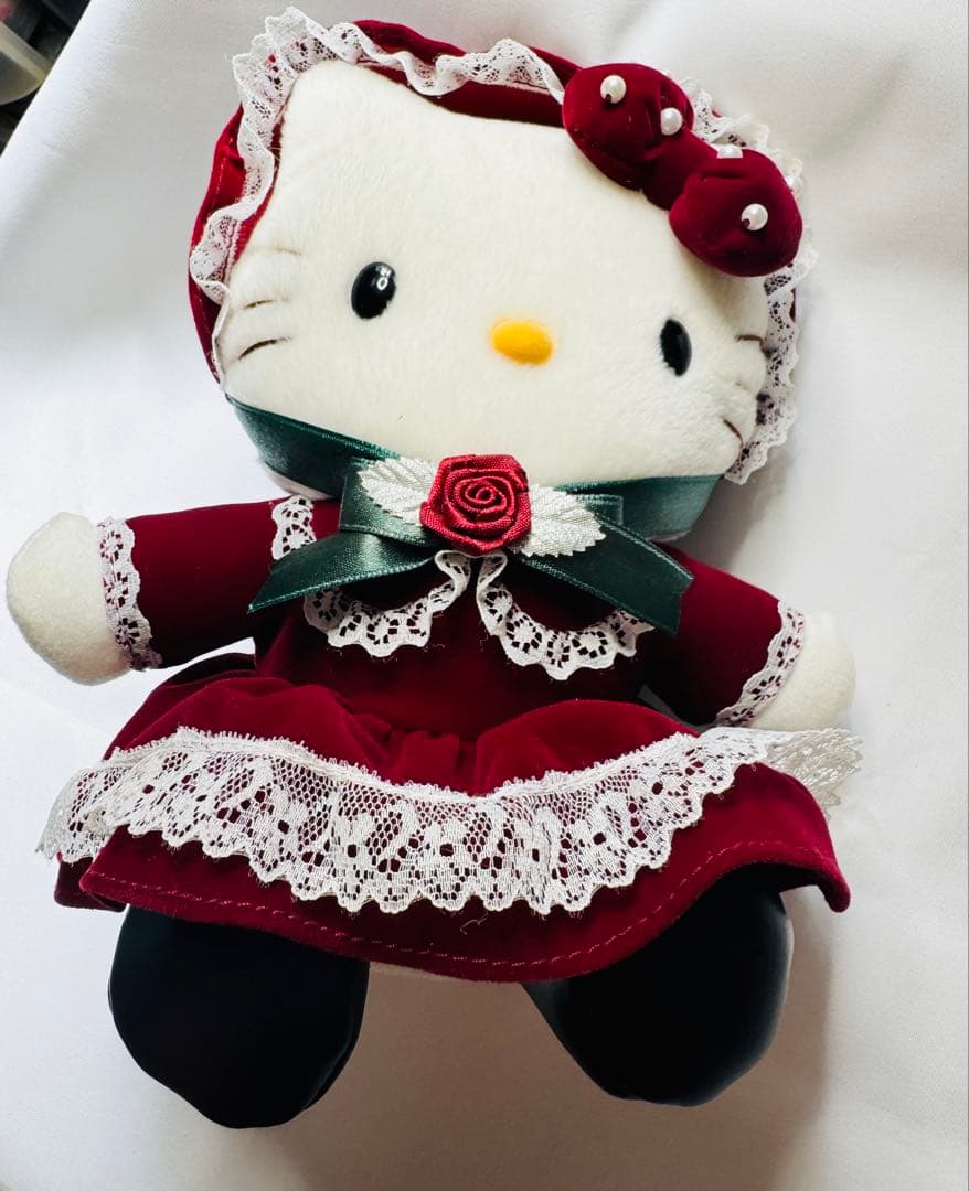 美品！ サンリオ ベルベット風ドレスドールハローキティ - メルカリ