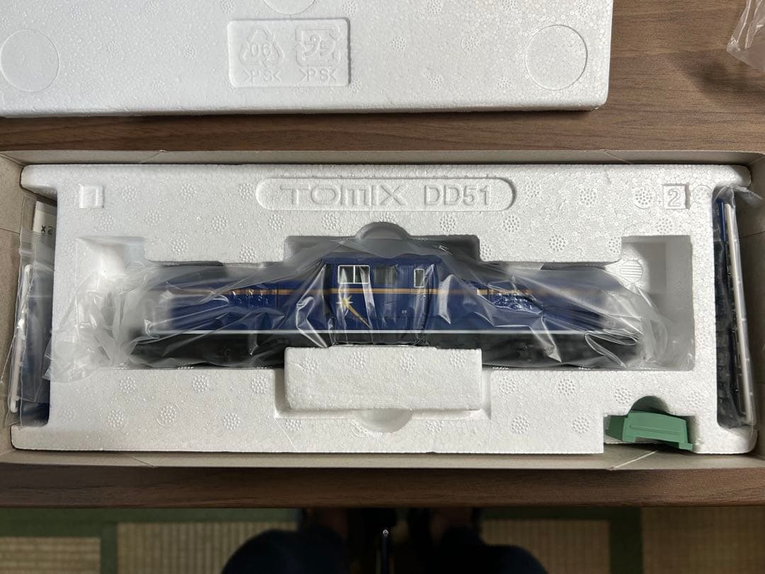HOゲージ　TOMIX DD51 1000形ディーゼル機関車　北海道色