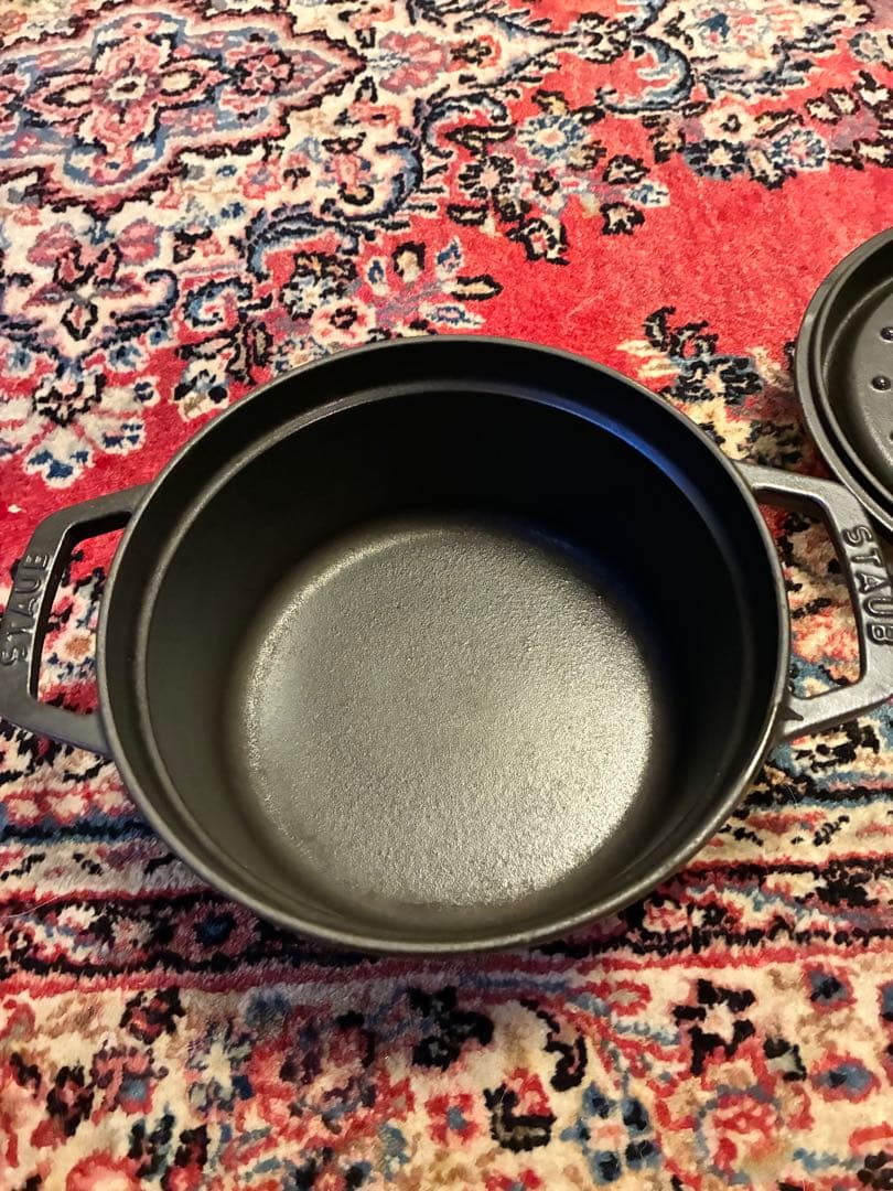 staub ピコ ココット ラウンド 20cm ブラック