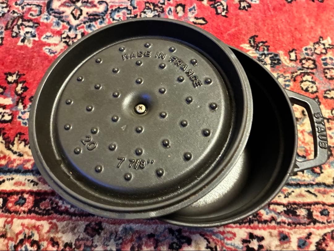 staub ピコ ココット ラウンド 20cm ブラック